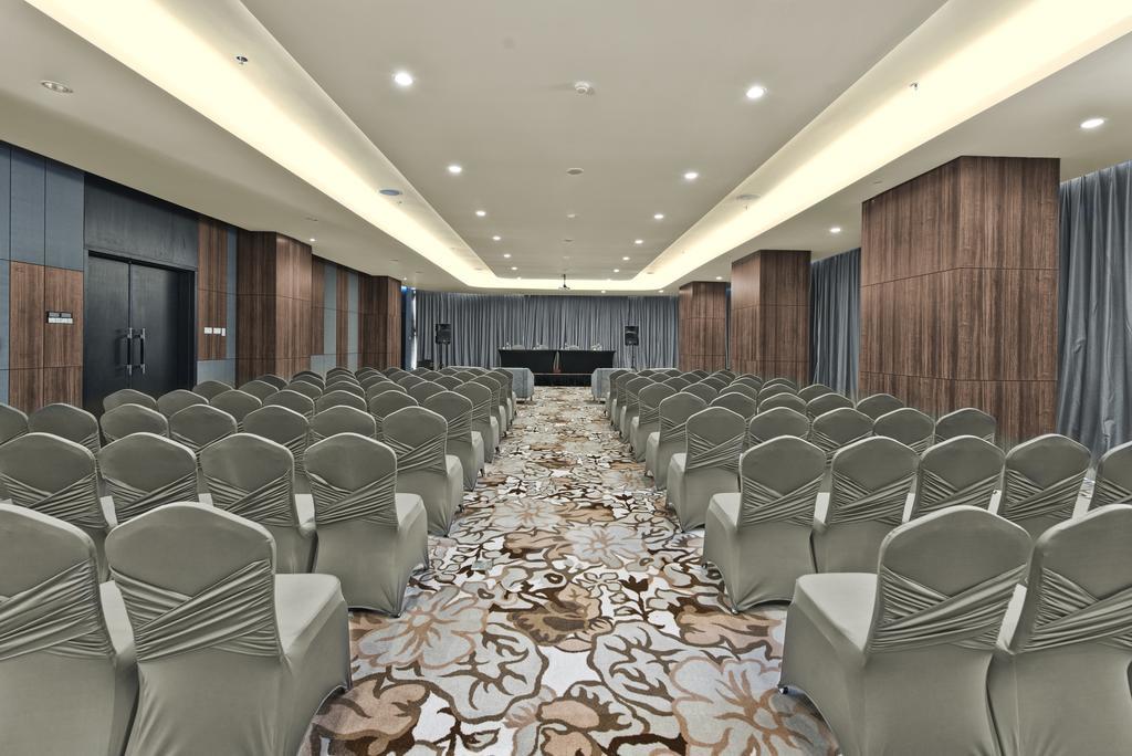 Hotel Melia Makassar Exterior foto